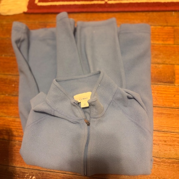 Stay warm and stylish with this blue quarter-zip fleece. Perfect for any casual - Picture 6 of 7